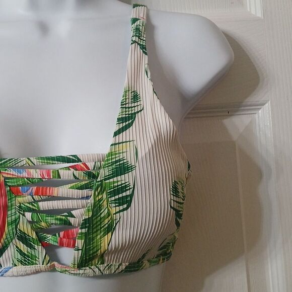 Ribbed  tropical Hawaiian print bikini top Sz M  NWOT - Picture 3 of 4